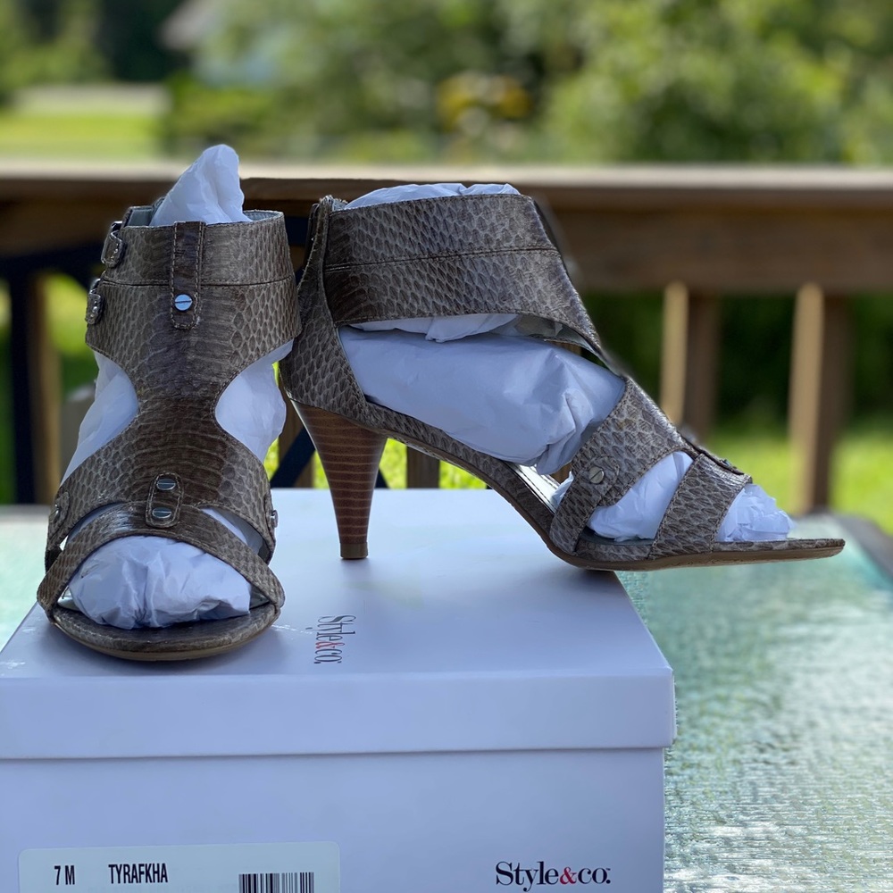 Style & Co Women’s Shoes Size 7